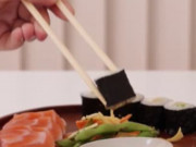 Clip Eva - 3 loại gia vị trong tủ bếp nhà nào cũng có, càng để lâu ăn vào càng hại gan