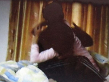 Phát hiện chồng ngoại tình, nữ giáo viên hành động bất ngờ với nam sinh, lộ hình ảnh sốc