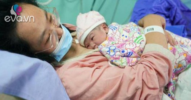 Two weeks after giving birth, the cesarean section was bleeding, the young mother born in 2002 went to the doctor and was scolded by the doctor