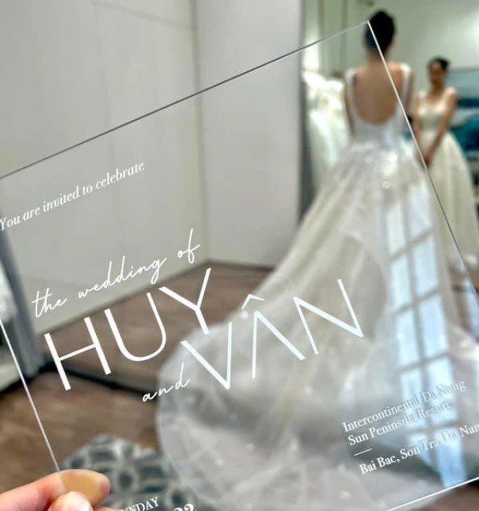 Ngô Thanh Vân đi thử váy cưới, rò rỉ chiếc hơn nửa tỷ đồng giống hệt Son Ye Jin - 1