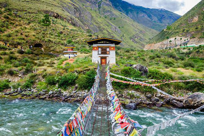 Pictures reveal the beauty of Bhutan - the happiest country in the world - 2