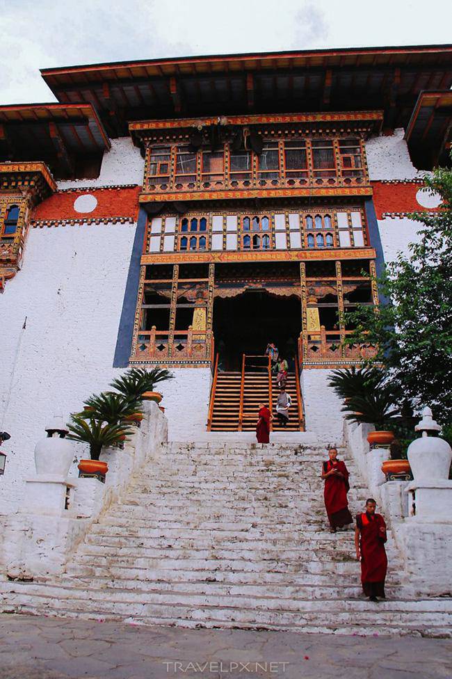Pictures reveal the beauty of Bhutan - the happiest country in the world - 8