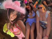 Làm đẹp - Cán mốc tuổi 19, con gái lớn Phượng Chanel mặc bốc lửa khoe dáng tại trời Tây