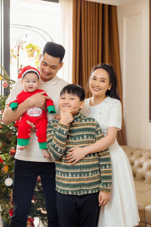 Gia đình viên mãn của Bảo Thanh.