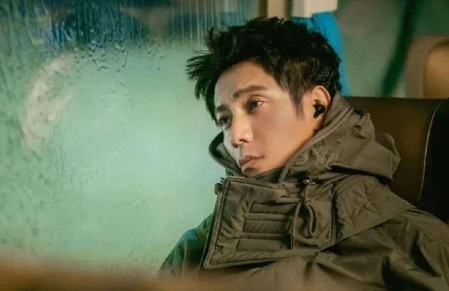 Được mệnh danh là nam thần vạn người mê nhưng Ảnh đế Trần Khôn lại không có duyên với phim truyền hình.