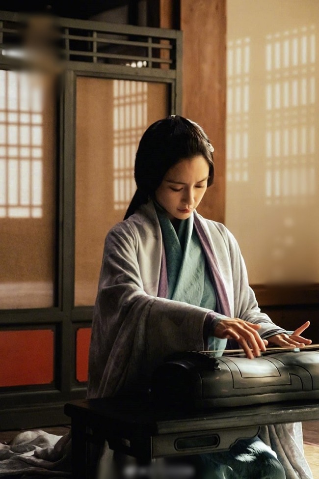 img srchttps://cdn.eva.vn/upload/2-2022/images/2022-04-29/angelababy-dep-ngat-ngay-phim-cua-ban-than-cu-trieu-vy-van-cham-day-noi-dau-1-1651166779-471-width650height974.jpg /