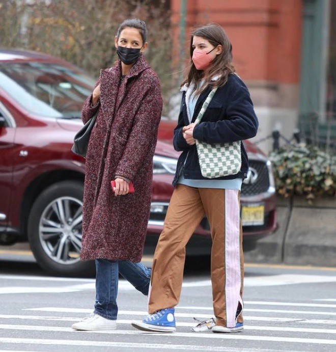 Cô bé đón tuổi 16 thiếu vắng bố đẻ.