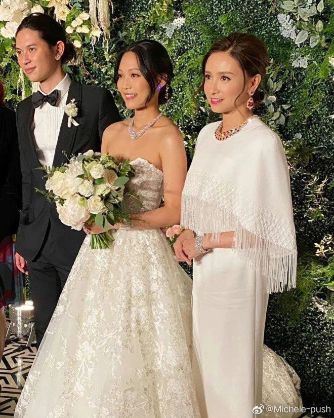 Cô từng được khen nhan sắc lấn át con dâu.