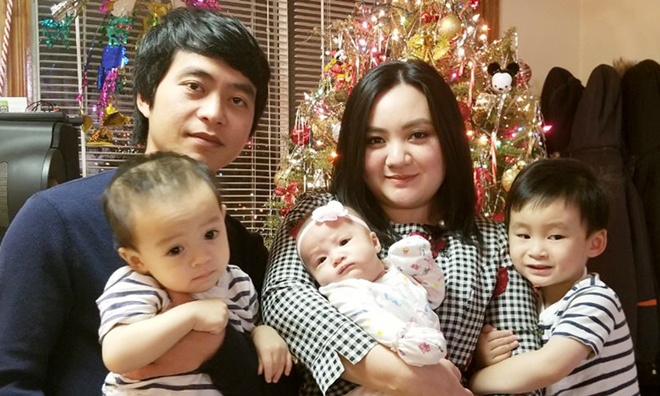 The biological father revealed the life of little Xuan Mai: Working in a bank with her husband, 3 children speak Vietnamese fluently - 5