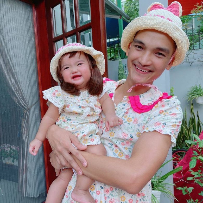 Mac Van Khoa's daughter is chubby and cute, her father's haircut makes everyone feel sorry - 13