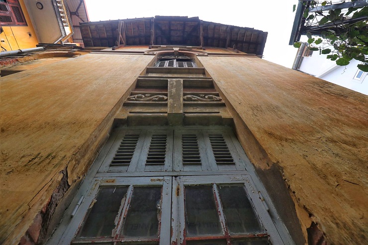 Close-up of an ancient villa of more than 1,000 square meters in Hanoi, which has been paid for hundreds of billions but still does not sell - 6