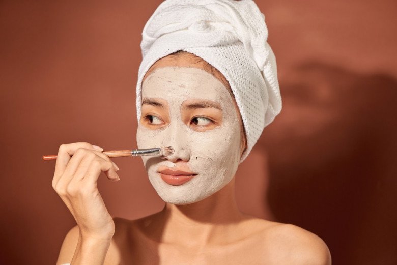 Saying goodbye to a greasy face, she confidently shines thanks to acne skin care tips - 4