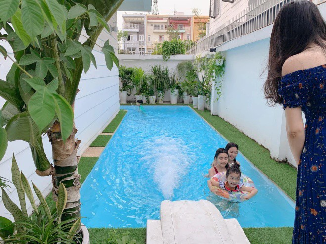 Điểm chung trong các biệt thự sao Việt: Bể bơi riêng rộng, có người mang cả nước biển về nhà - 7