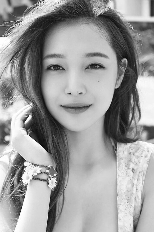 Tình đầu quốc dân Sulli: amp;#34;Đóa hoa lê tuyếtamp;#34; mãi đẹp tuổi 25 và bí ẩn cái chết như phim - 18