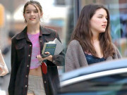 Làm đẹp - Suri Cruise dậy thì thành công, góc nghiêng chuẩn "công chúa Hollywood" dù tóc tai loà xoà