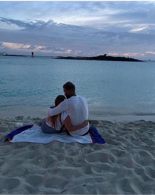 Beckham ngọt ngào bên con gái.