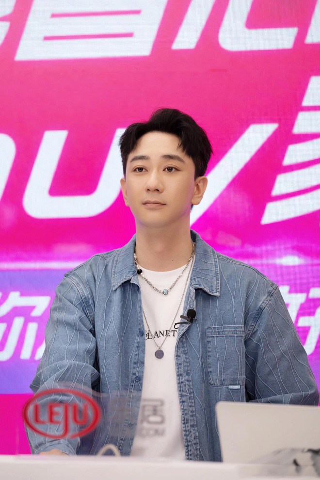 Vương Tử Kiện từng bị vợ đánh đập dã man.