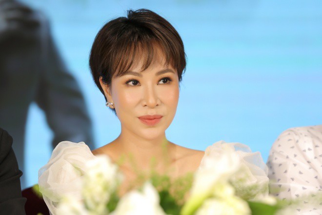 Giọng ca Cảm ơn tình yêu chia sẻ cô chọn con đường chậm rãi, không phải vì chắc chắn hay có ý đồ gì ghê gớm, mà là do chính cô... chậm chạp.