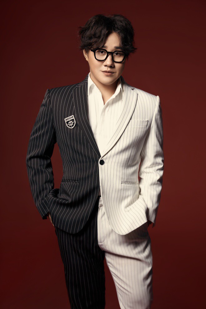 Sở hữu giọng hát nội lực, 12 năm sau khi bước ra từ Vietnam Idol 2010, Trung Quân đã để lại nhiều dấu ấn trong lòng người yêu nhạc, được gọi là thánh mưa.