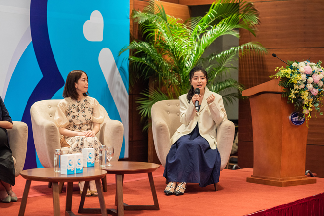 Nam Thương rất vui khi được tham gia toạ đàm, có cơ hội học hỏi được nhiều kiến thức hữu ích chăm sóc con từ bác sĩ và các mẹ bỉm sữa 2 nước Việt - Nhật