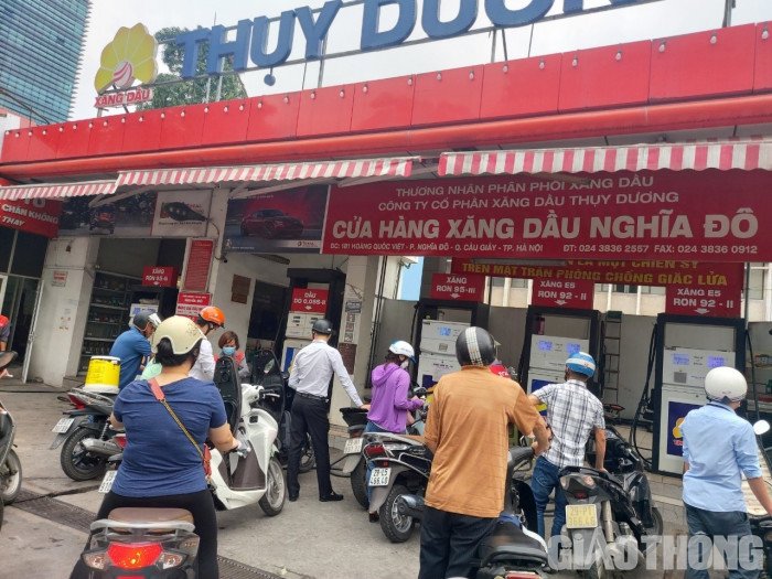 Giá xăng, dầu đồng loạt tăng từ chiều nay.