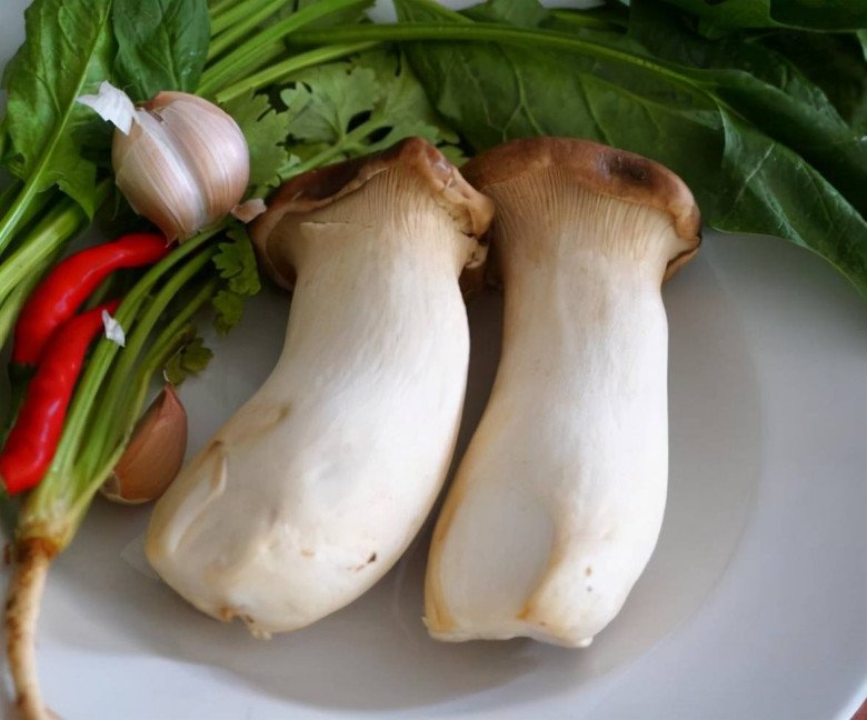 Buy chicken thigh mushrooms, don't choose big trees, growers tell you 5 surprising tips - 4