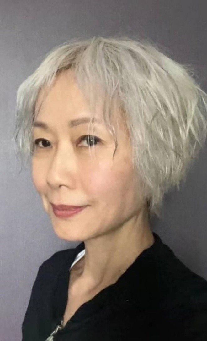 Diệp Đồng vừa khoe ảnh mới.