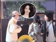 Giải trí - Ngôi sao 24/7: Triệu Lệ Dĩnh bất ngờ bị người qua đường áp sát trên phố, sợ hãi nép vào bạn thân