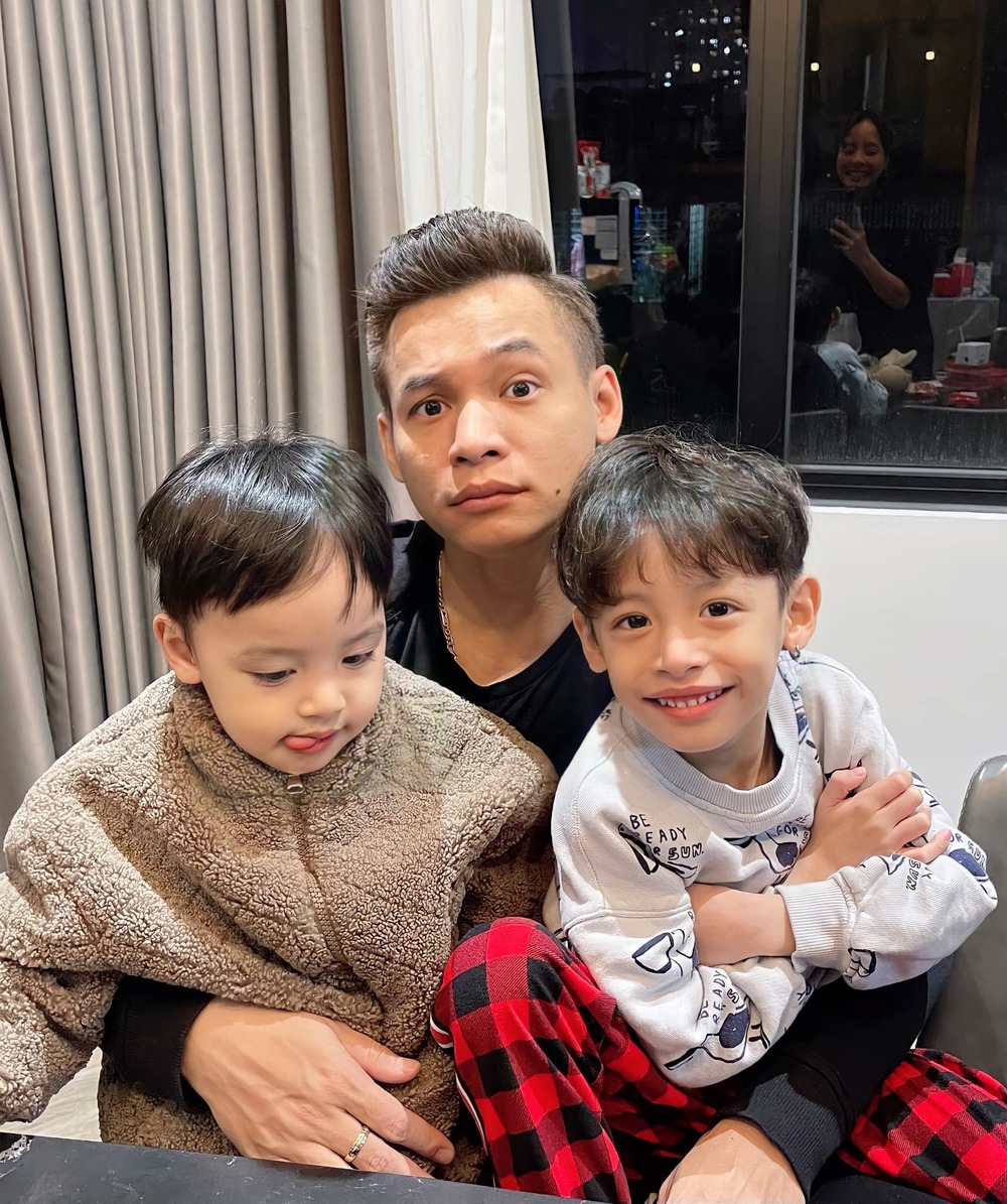 All day around at home, the rich Vietnamese streamer was told by his son the fatal sentence: How to have money!  - first