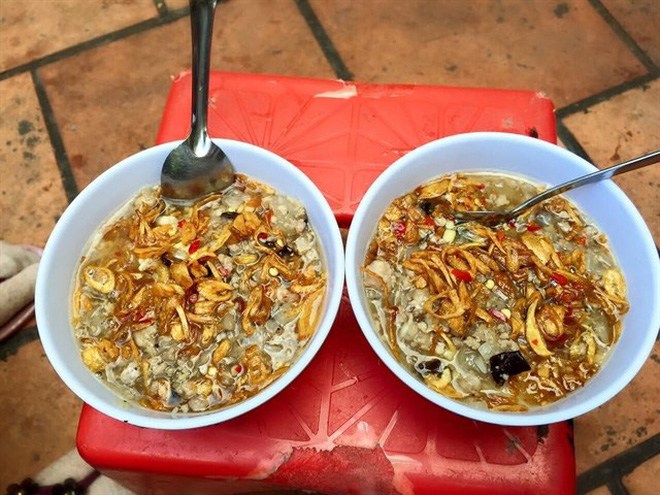 Bát bánh đúc ở đây có hương vị rất riêng