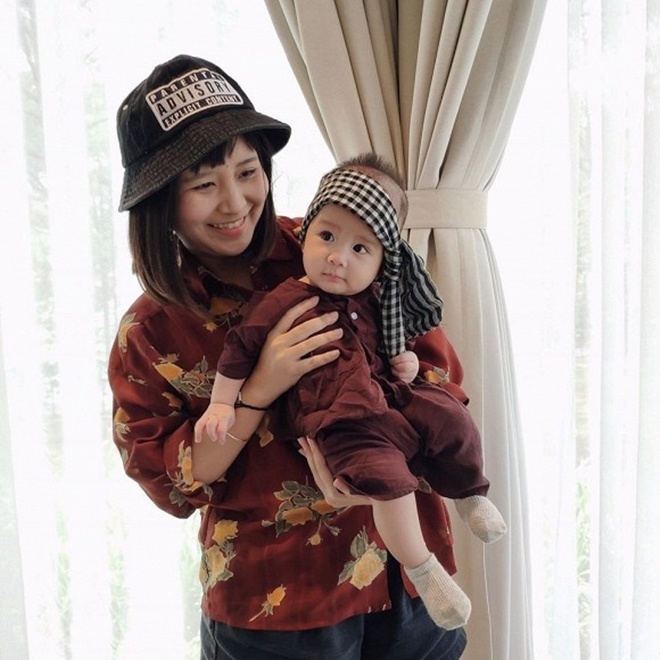 Chi Trung's little known biological son married a beautiful wife, now the comedian shows off his lovely grandson, hoping to be as rich as Van Dung - 24