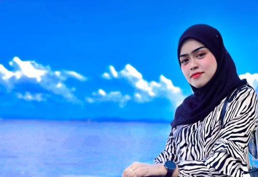 Cô Siti Noor Hanim.