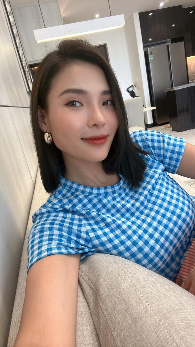No longer using amp;#34;fake amp;#34;  To the point of being ostracized, Thuy Diem now has short hair and still attracts people - 6