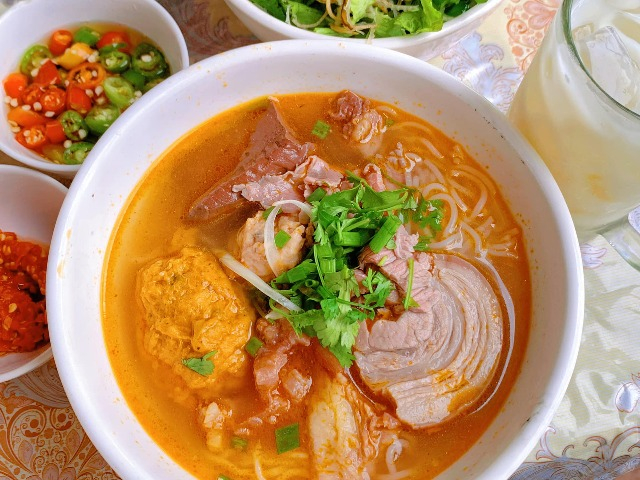 Cách nấu bún bò Huế ngon nhất tại nhà ai cũng làm được