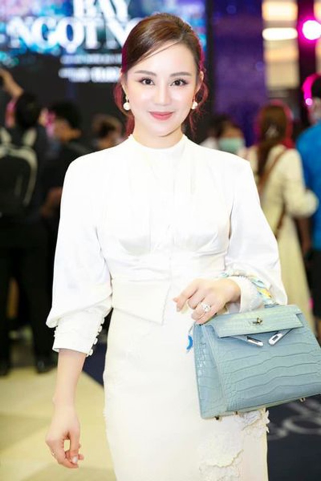 Once criticized amp;#34;phat generalamp;#34;, not as slim as the self-published picture, Vy Oanh shows off her increasingly body amp;#34;bénamp;#34;  - 6
