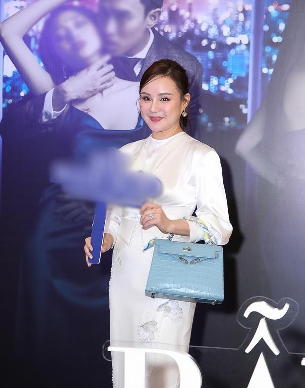 Once criticized amp;#34;phat generalamp;#34;, not as slim as the self-published picture, Vy Oanh shows off her increasingly body amp;#34;bénamp;#34;  - 5
