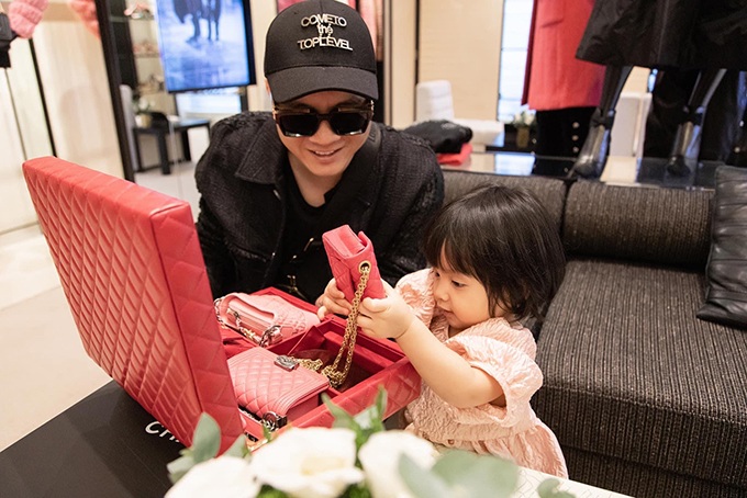 Appeared amp;#34;she chiamp;#34;  3-year-old is the most luxurious in the Vietnamese star group: When you go shopping, you will want to buy any bag brand - 10