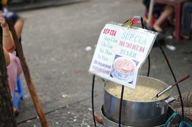 Crab soup cart for nearly 30 years in the heart of Saigon, known as the most worth-trying soup - 3