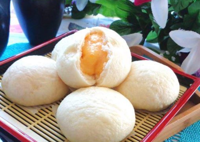 Bánh bao kim sa nhân tan chảy hấp dẫn