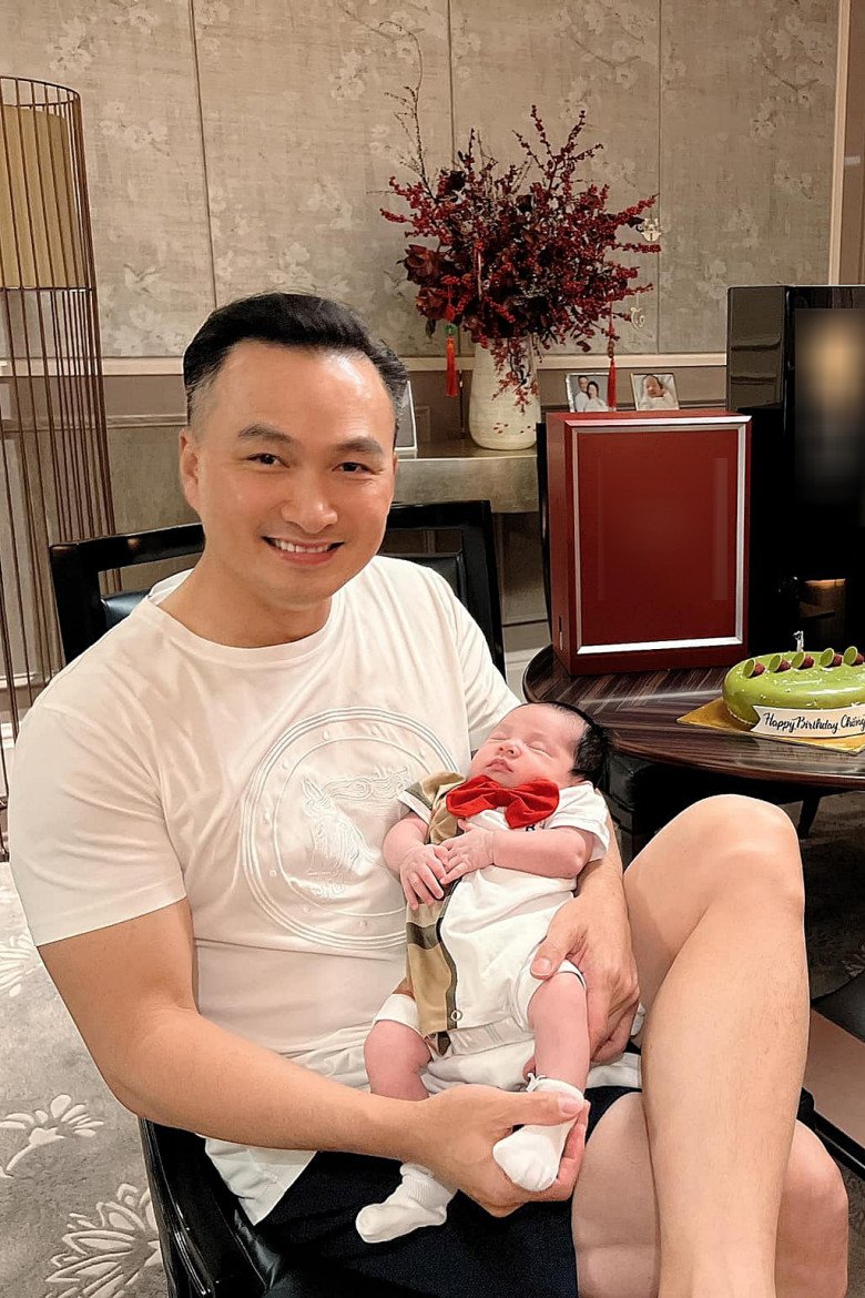 Being a father after 21 years, Chi Bao won a big prize: Handsome son in his infancy, rich face - 15