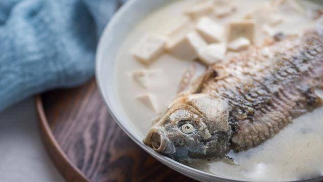 Cooking fish soup must remember these 3 tips to remove the fishy smell, applicable to all types of fish - 1