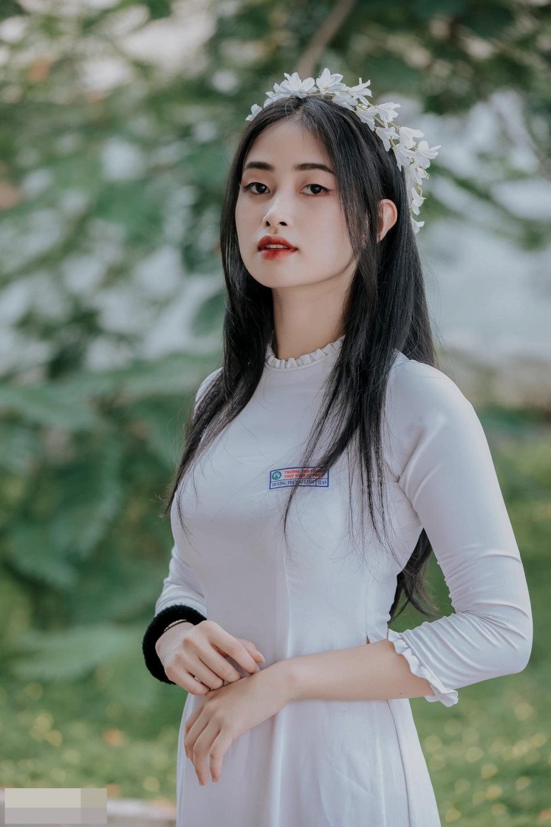 The new goddess of ao dai of social networks, born 2K2 looks attractive no matter what - 6