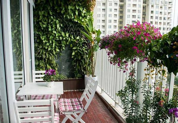 What should be noted when placing bonsai on the balcony to avoid affecting feng shui?  - first
