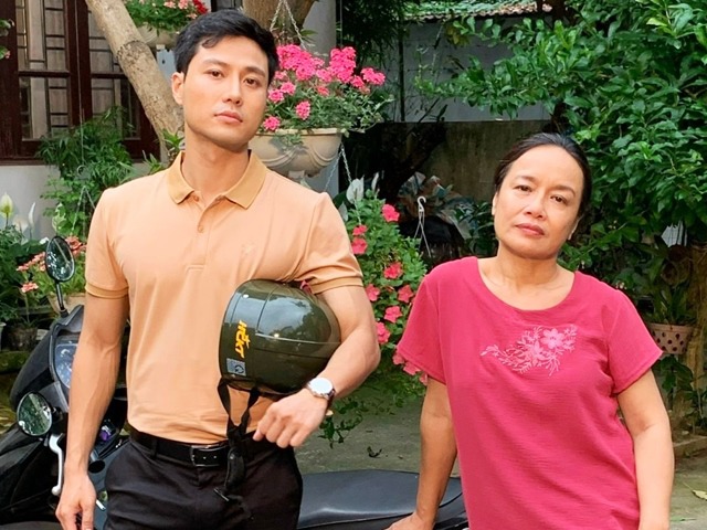 Lộ danh tính con trai của bà Bích (Hương Vị Tình Thân): Cực đẹp trai, nhưng quan hệ khá căng luôn