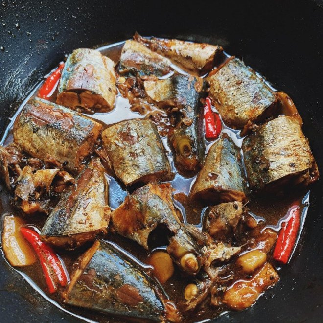 Snails braised in rich coconut water, served with rice - 5