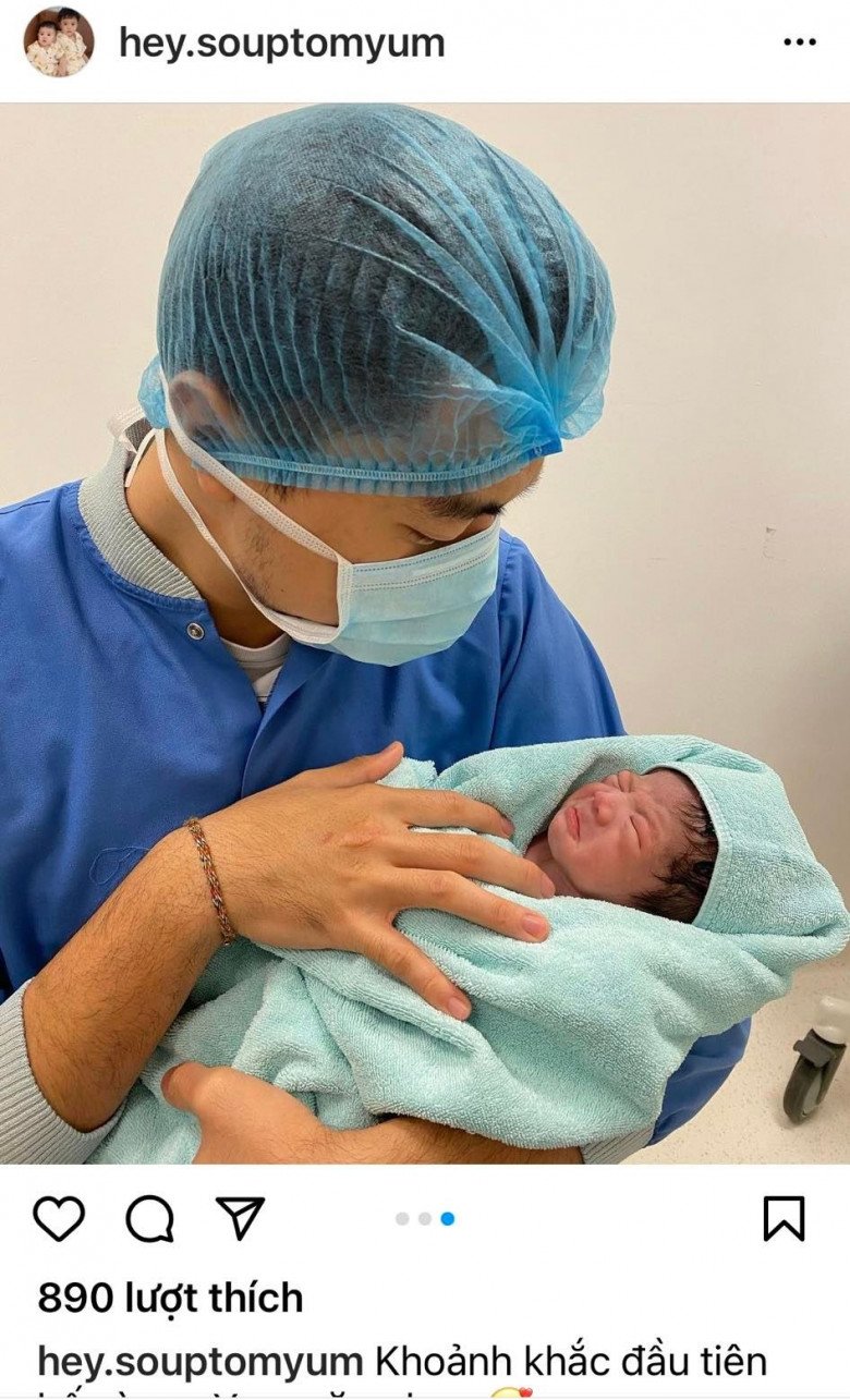 Posting a photo of her husband holding a newborn baby, singer Kieu Anh secretly gave birth to more children?  - first