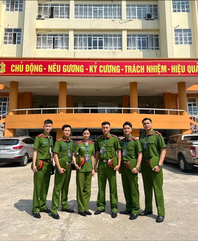 Lương Thu Trang dịu dàng bên amp;#34;con traiamp;#34; bà Bích (Hương Vị Tình Thân), đáng chú ý nhất là xưng hô - 5