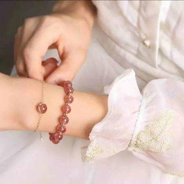 Psychological test: Which bracelet do you think is best for you?  - first