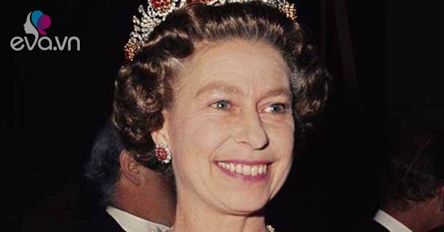 Be in awe of Queen Elizabeth II’s lavish crown and jewelry collection