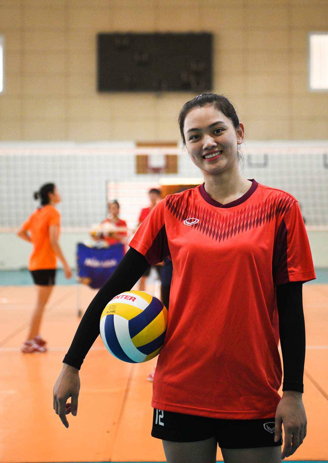 Hot girl volleyball is called the new generation beauty that causes fever at SEA Games 31 - 3